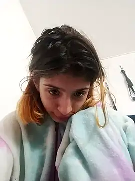 KratosAfroditacs online show from November 2025 04:51:02 PM