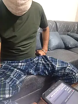 Decant Ruhi143 online show from March 2025 05:39:01 PM