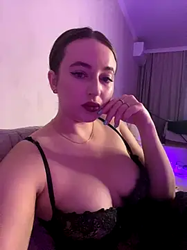 AlisaQSky online show from October 2025 02:13:02 PM