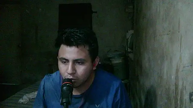 Snapshot of mikigamesH2 chatting on March 2025 11:43:01 PM mikigamesH2 online show from March 2025 11:43:01 PM