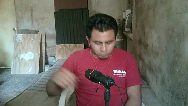 Snapshot of mikigamesH2 chatting on March 2025 10:11:01 PM mikigamesH2 online show from March 2025 10:11:01 PM