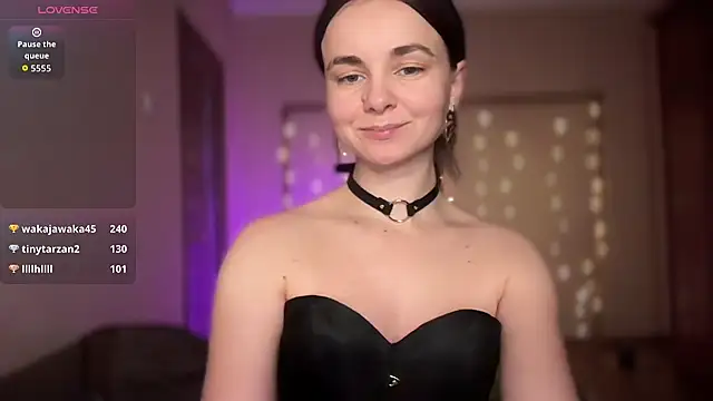 Snapshot of lanaloulou chatting on November 2025 09:50:02 PM lanaloulou online show from November 2025 09:50:02 PM