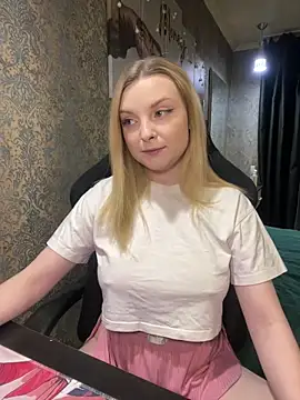 Snapshot of Lina_ly chatting on March 2025 08:11:02 PM Lina ly online show from March 2025 08:11:02 PM