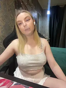 Snapshot of Lina_ly chatting on March 2025 08:04:01 PM Lina ly online show from March 2025 08:04:01 PM
