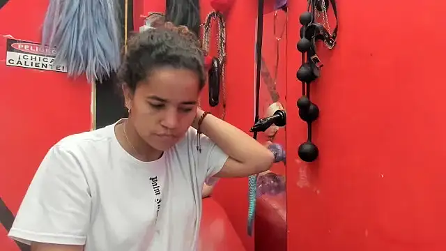 emma morgan 1 online show from October 2025 02:24:02 PM