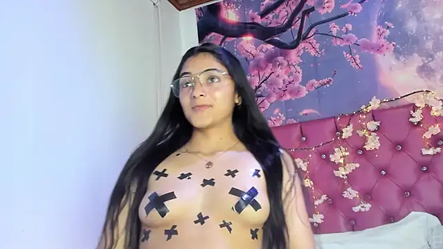 Snapshot of Valen_Person chatting on March 2025 06:30:01 PM Valen Person online show from March 2025 06:30:01 PM