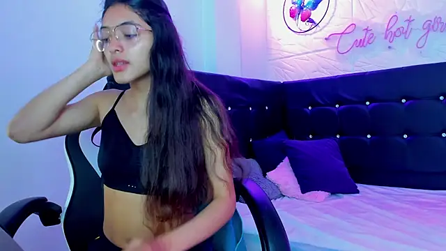 Snapshot of Valen_Person chatting on March 2025 12:25:01 PM Valen Person online show from March 2025 12:25:01 PM