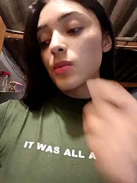 Snapshot of Valen_Person chatting on October 2025 10:28:02 PM Valen Person online show from October 2025 10:28:02 PM