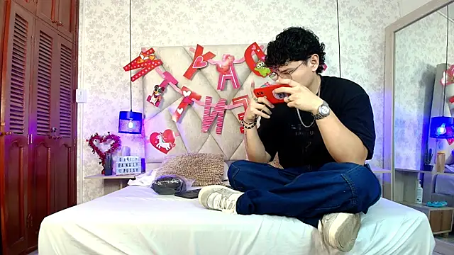 Lucymatty online show from September 2025 11:23:02 AM