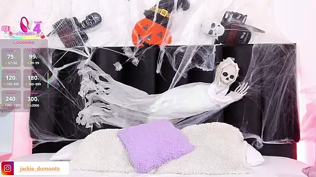 Snapshot of JackieDumont1 chatting on October 2025 07:37:01 PM JackieDumont1 online show from October 2025 07:37:01 PM