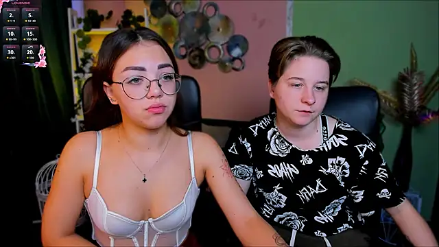 kiki swan online show from October 2025 05:49:02 AM