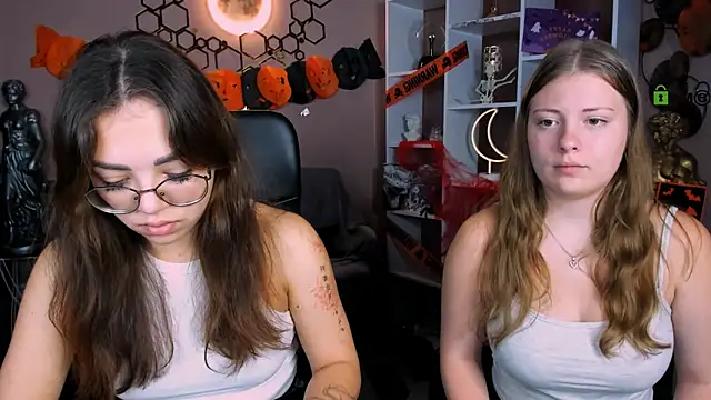 kiki swan online show from October 2025 06:13:02 AM