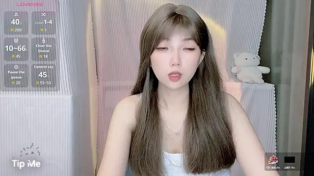 Snapshot of Evelyn-168 chatting on October 2025 02:02:01 PM Evelyn-168 online show from October 2025 02:02:01 PM