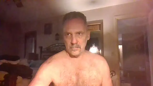 Snapshot of HunkofRock chatting on November 2025 01:10:01 PM HunkofRock online show from November 2025 01:10:01 PM