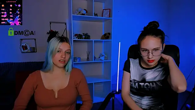 Snapshot of mona_cloud chatting on October 2025 08:31:02 PM mona cloud online show from October 2025 08:31:02 PM