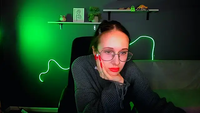 Snapshot of mona_cloud chatting on October 2025 07:59:01 PM mona cloud online show from October 2025 07:59:01 PM