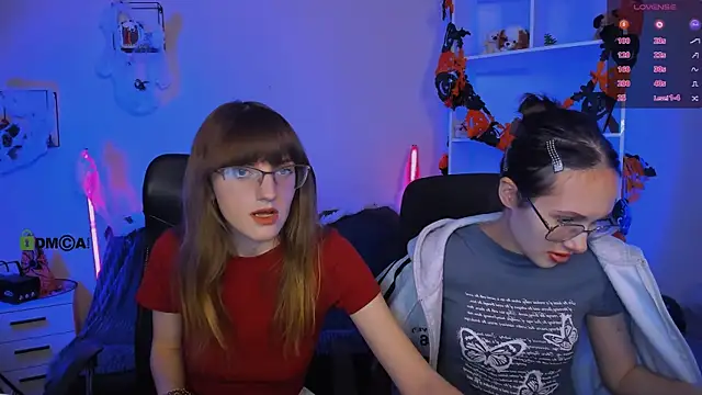 Snapshot of mona_cloud chatting on October 2025 08:00:02 PM mona cloud online show from October 2025 08:00:02 PM