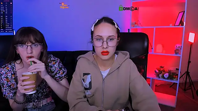 Snapshot of mona_cloud chatting on November 2025 07:58:02 PM mona cloud online show from November 2025 07:58:02 PM