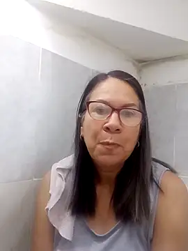 victoria wayne online show from October 2025 09:07:01 AM