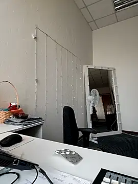 Snapshot of Juicy_PeachLux chatting on October 2025 09:29:02 AM Juicy PeachLux online show from October 2025 09:29:02 AM