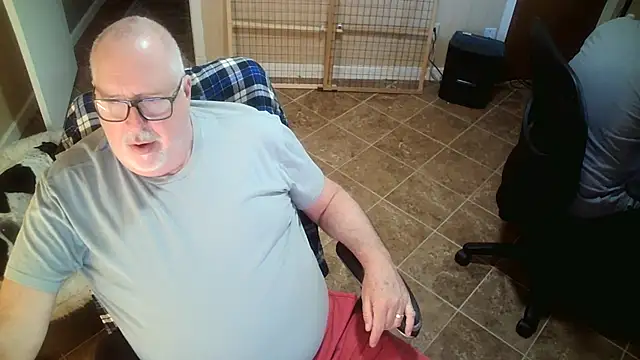 Snapshot of superbearboss chatting on October 2025 04:30:02 PM superbearboss online show from October 2025 04:30:02 PM