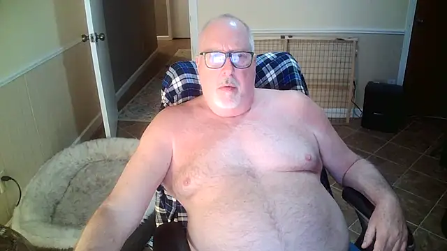 Snapshot of superbearboss chatting on October 2025 02:34:01 AM superbearboss online show from October 2025 02:34:01 AM