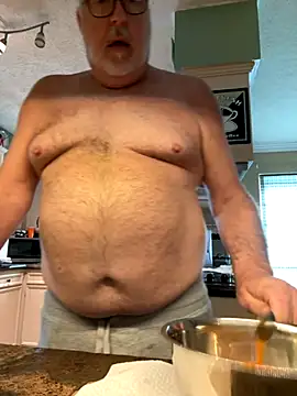 Snapshot of superbearboss chatting on November 2025 04:57:02 PM superbearboss online show from November 2025 04:57:02 PM