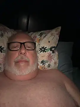 Snapshot of superbearboss chatting on November 2025 06:24:01 AM superbearboss online show from November 2025 06:24:01 AM