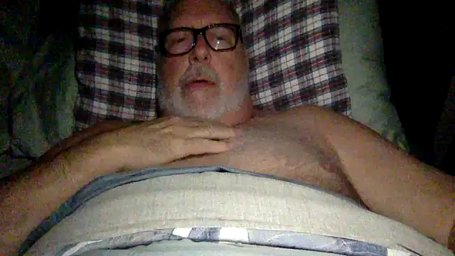 Snapshot of superbearboss chatting on November 2025 06:57:01 AM superbearboss online show from November 2025 06:57:01 AM