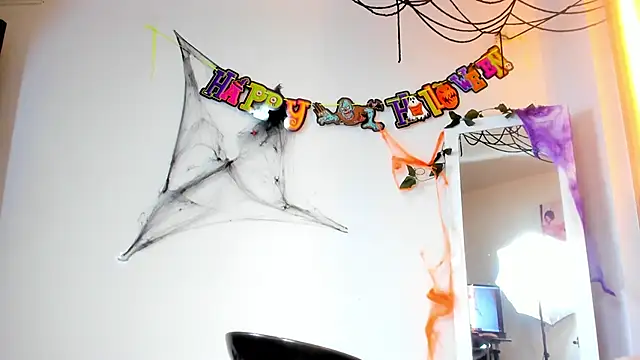 Alexa Bravva online show from November 2025 04:47:01 AM