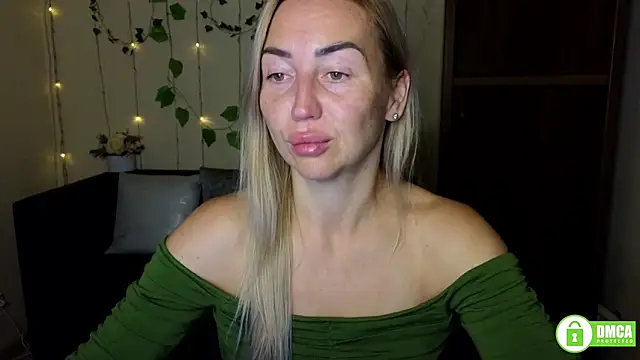 Kiss julli88I online show from September 2025 05:29:02 PM