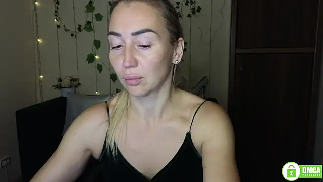 Kiss julli88I online show from October 2025 05:22:01 PM