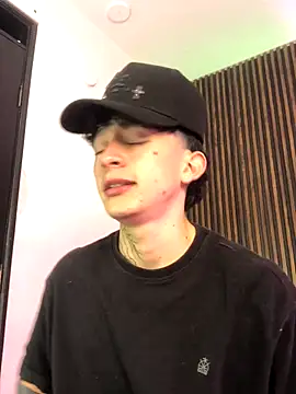 troy rouge online show from October 2025 07:21:01 PM