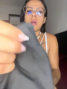 jheicylli online show from November 2025 07:47:01 PM