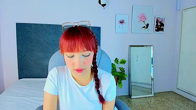 Snapshot of sharon_rosse__ chatting on October 2025 12:14:02 PM sharon rosse online show from October 2025 12:14:02 PM