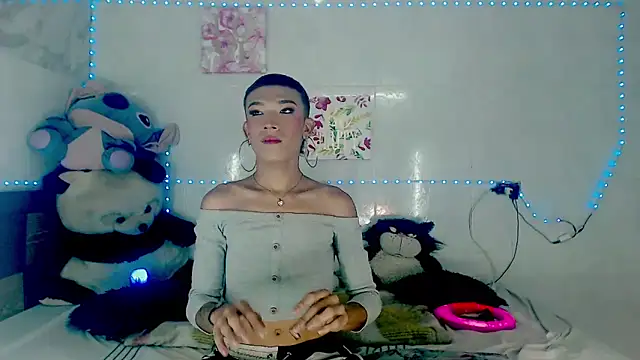 Snapshot of KimberlyXtreme chatting on October 2025 11:24:02 PM KimberlyXtreme online show from October 2025 11:24:02 PM