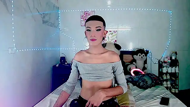 Snapshot of KimberlyXtreme chatting on October 2025 10:20:02 PM KimberlyXtreme online show from October 2025 10:20:02 PM