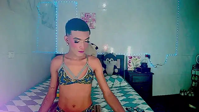 Snapshot of KimberlyXtreme chatting on October 2025 11:41:02 PM KimberlyXtreme online show from October 2025 11:41:02 PM