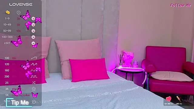 AmeliRoyse online show from October 2025 05:12:01 PM