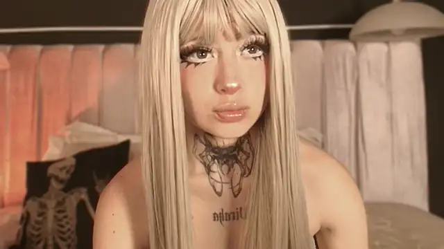 Zhally Dee online show from September 2025 07:40:02 PM