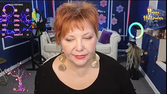 Kira Kenet online show from October 2025 07:32:01 AM