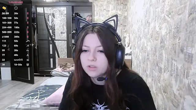 Snapshot of RendyDow chatting on November 2025 08:35:01 AM RendyDow online show from November 2025 08:35:01 AM