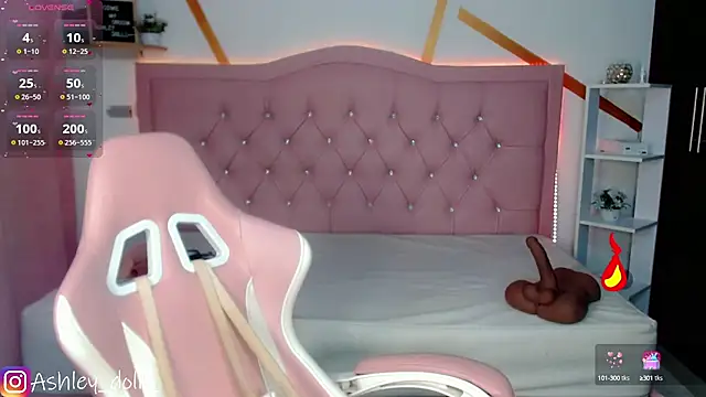 Ashley dolll online show from October 2025 09:02:01 PM