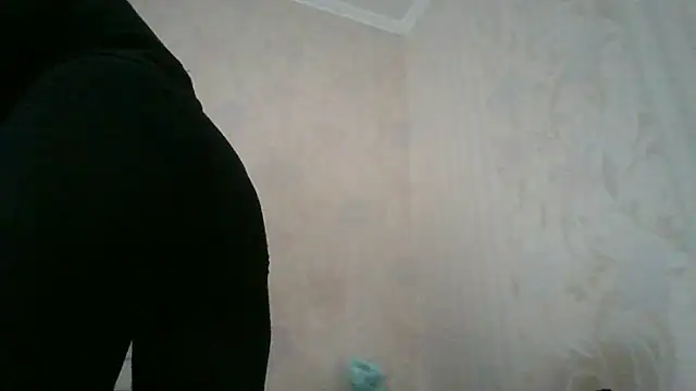 AliseWats online show from October 2025 12:47:01 PM