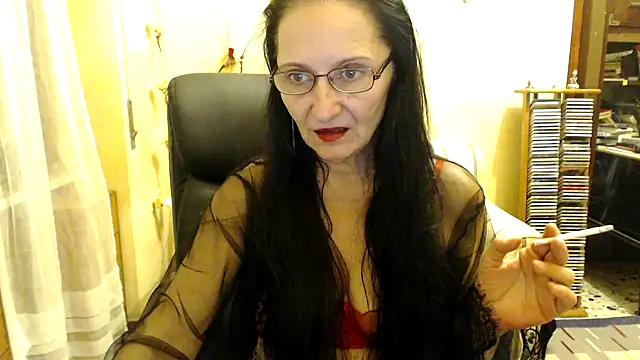 Snapshot of RobertaFox69 chatting on October 2025 07:05:02 PM RobertaFox69 online show from October 2025 07:05:02 PM