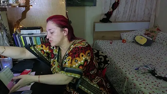 Snapshot of ValkaBlue chatting on October 2025 03:47:02 AM ValkaBlue online show from October 2025 03:47:02 AM