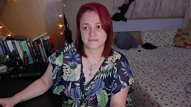 Snapshot of ValkaBlue chatting on October 2025 02:53:01 AM ValkaBlue online show from October 2025 02:53:01 AM