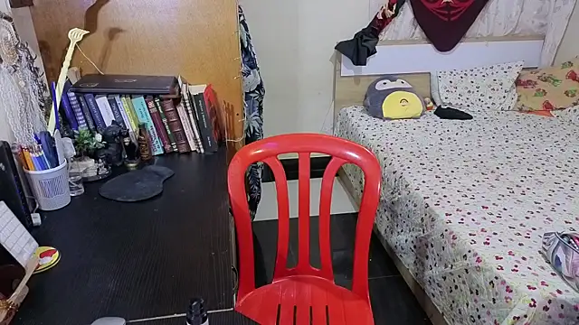 Snapshot of ValkaBlue chatting on October 2025 02:42:01 AM ValkaBlue online show from October 2025 02:42:01 AM