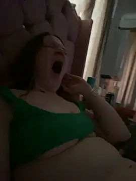 Snapshot of feedeegeorgie chatting on March 2025 08:51:02 AM feedeegeorgie online show from March 2025 08:51:02 AM