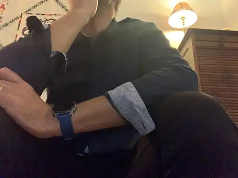 Simon 76 online show from October 2025 07:44:02 PM